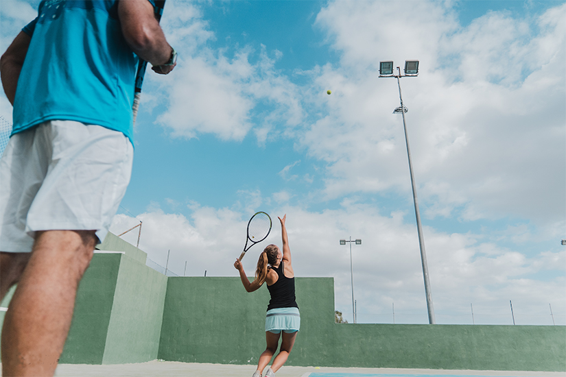 tennis individual playing